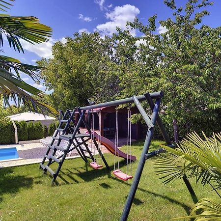 Villa Semy พาซิน ภายนอก รูปภาพ
