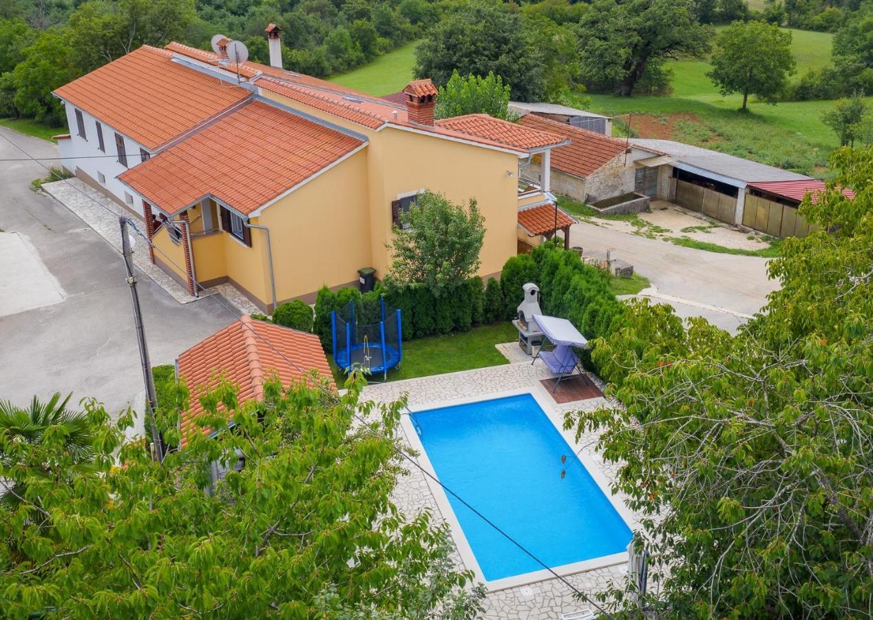 Villa Semy พาซิน ภายนอก รูปภาพ