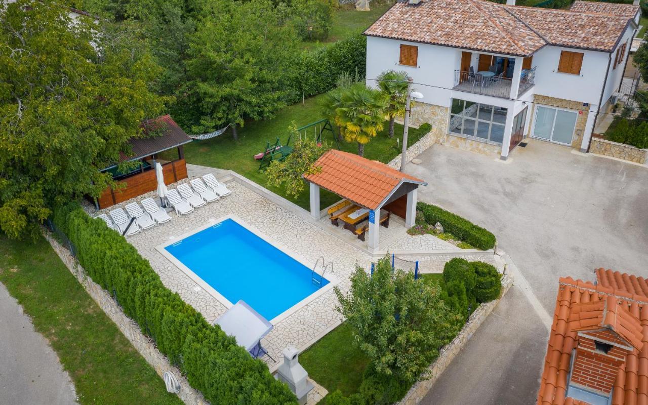 Villa Semy พาซิน ภายนอก รูปภาพ
