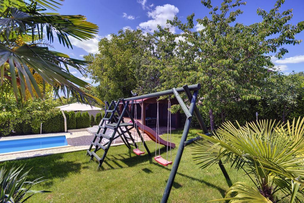 Villa Semy พาซิน ภายนอก รูปภาพ